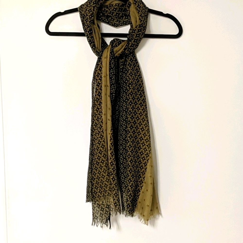 Free add to bundle Rue 21 scarf